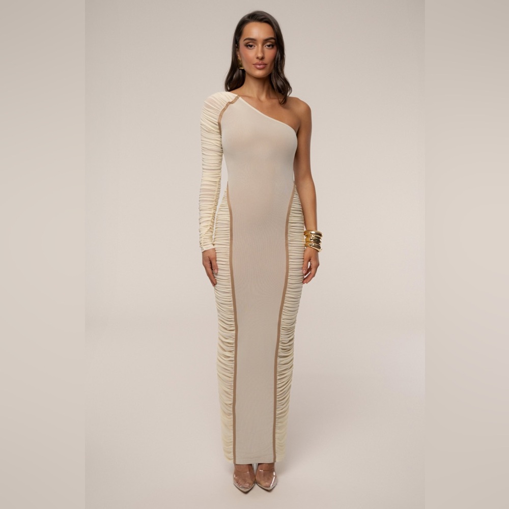 Jluxlabel One-Shoulder Cream Ruched Maxi Dress